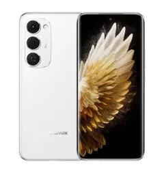 Aurora White